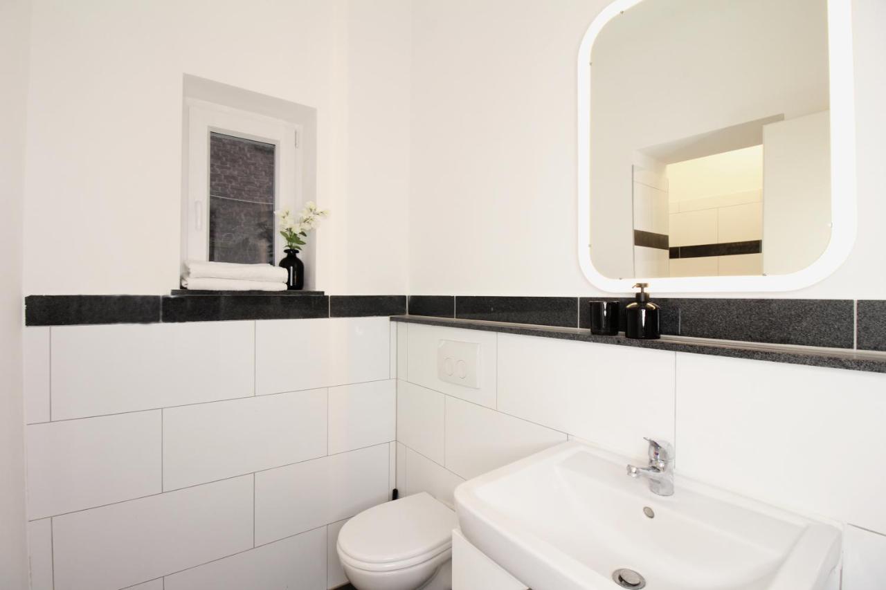 Moderne Apartments City Stadtnah -Junik Apartments Дуйсбург Екстериор снимка