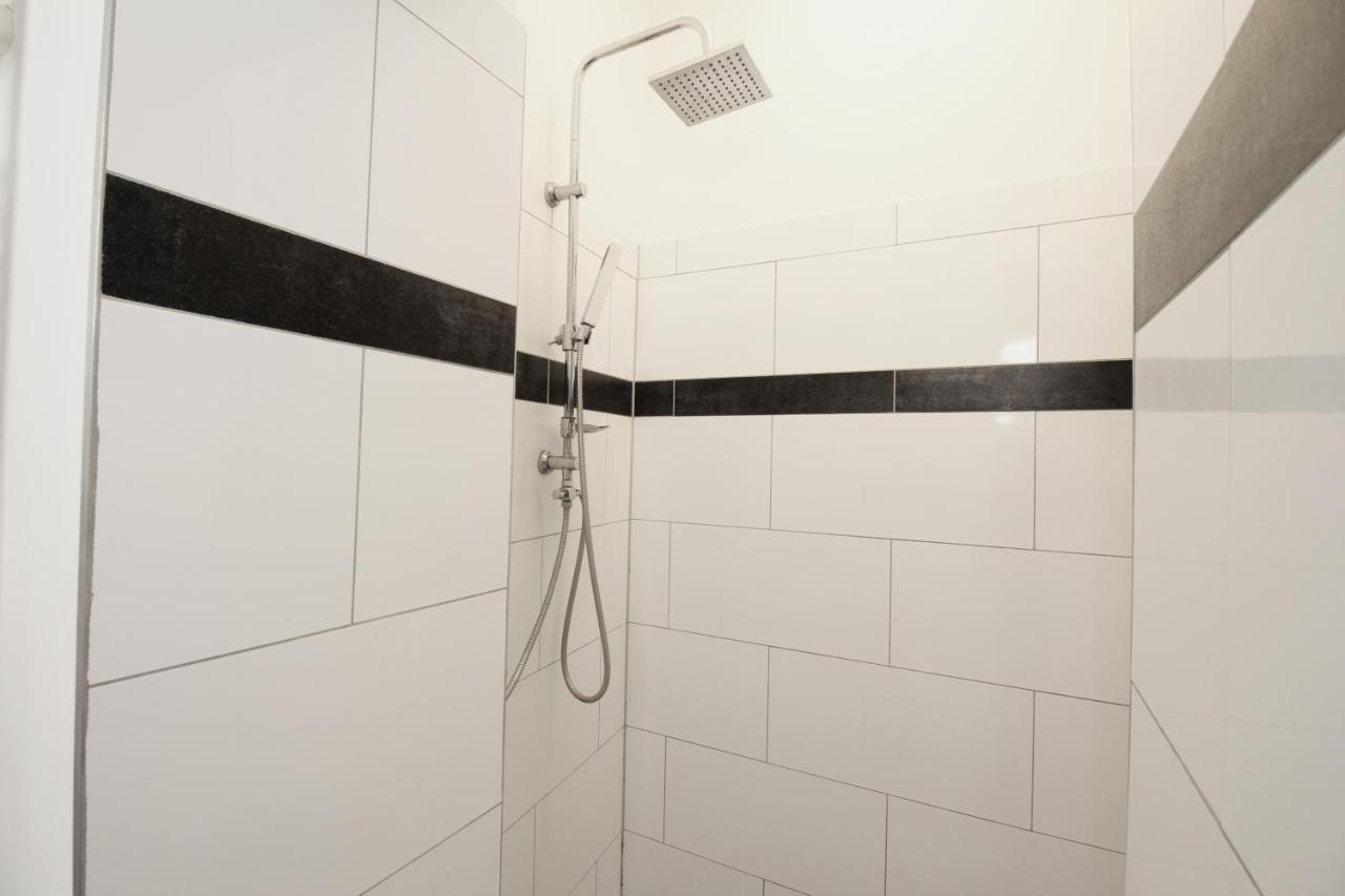 Moderne Apartments City Stadtnah -Junik Apartments Дуйсбург Екстериор снимка