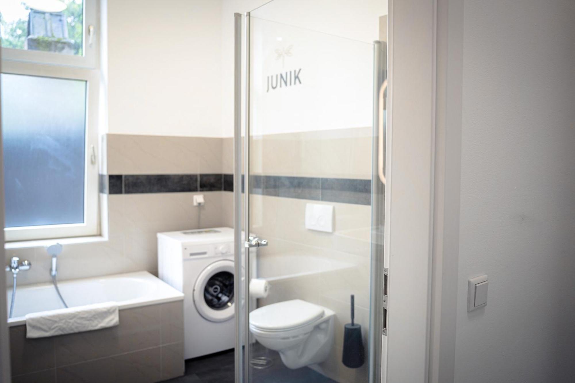 Moderne Apartments City Stadtnah -Junik Apartments Дуйсбург Стая снимка