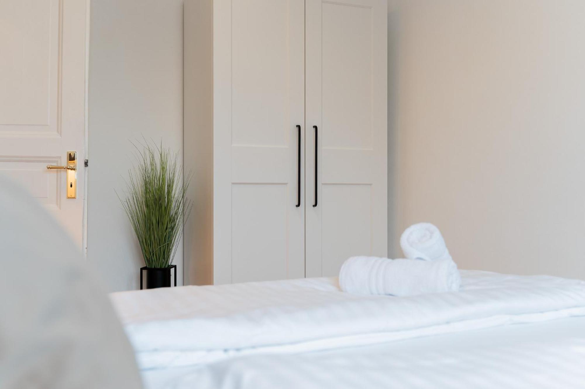Moderne Apartments City Stadtnah -Junik Apartments Дуйсбург Стая снимка