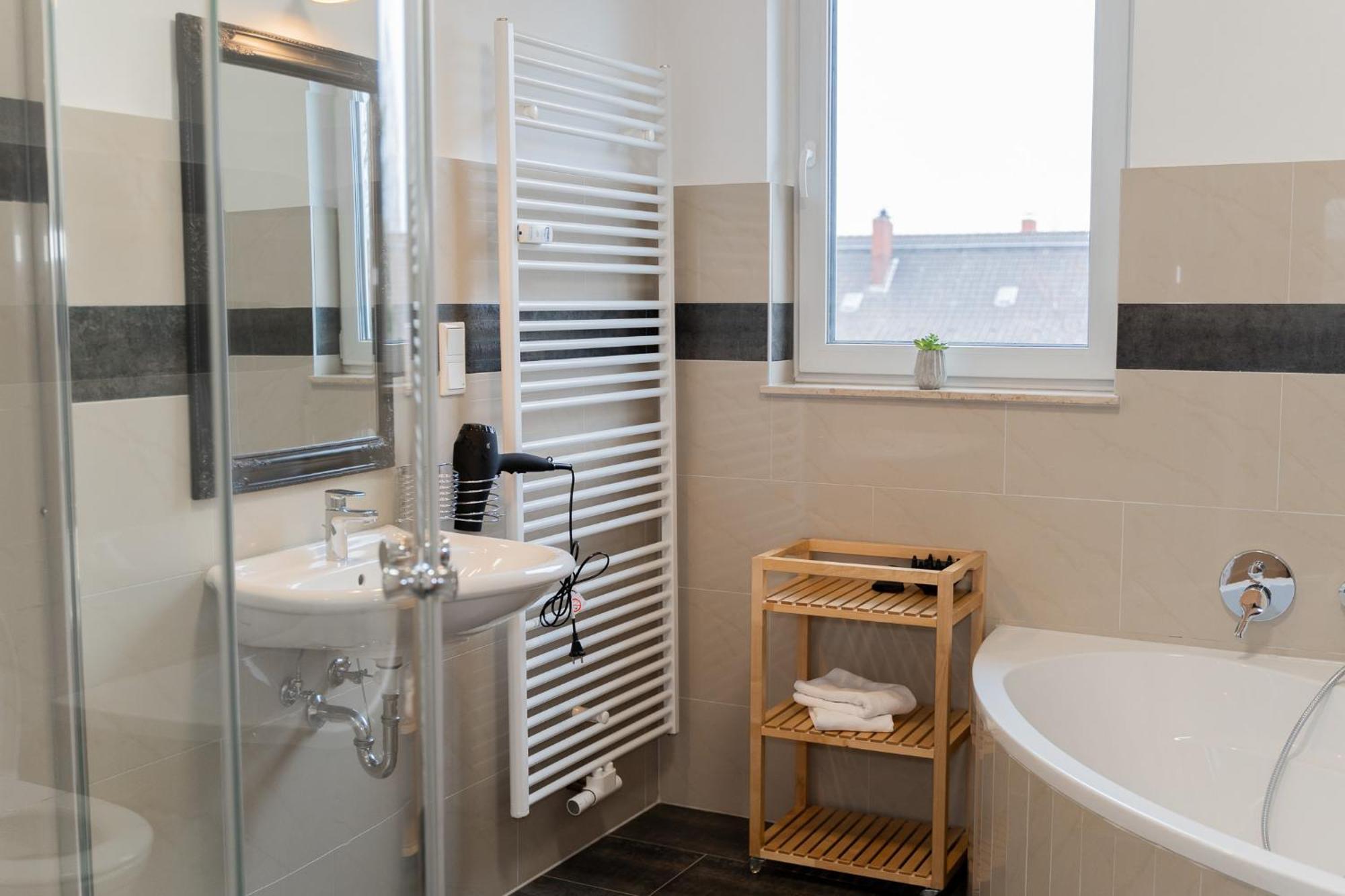 Moderne Apartments City Stadtnah -Junik Apartments Дуйсбург Стая снимка